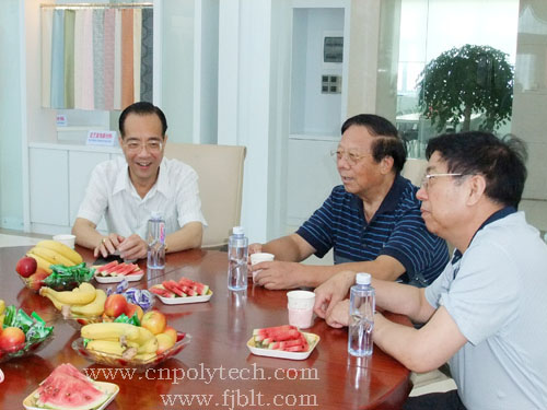 原福州市政協(xié)主席、福州市企業(yè)與企業(yè)家聯(lián)合會王文貴會長，副會長兼秘書長劉福海，在福清市企業(yè)與企業(yè)家聯(lián)合會執(zhí)行副會長兼秘書長戴震，常務副會長蔡金祥的陪同下，蒞臨福建寶利特集團有限公司調(diào)研指導